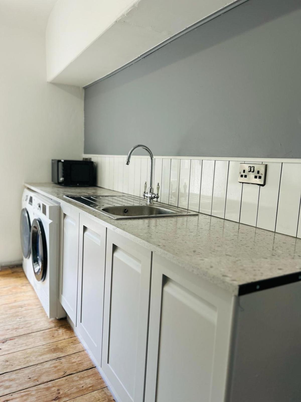 Dolgellau Grand Heights Apt Bagian luar foto