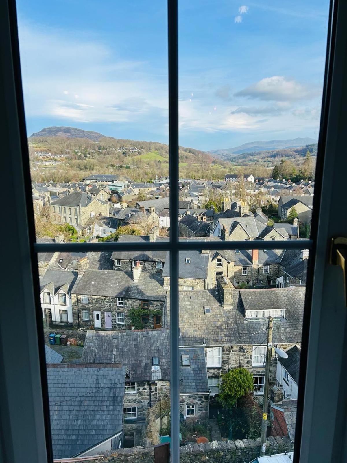 Dolgellau Grand Heights Apt Bagian luar foto